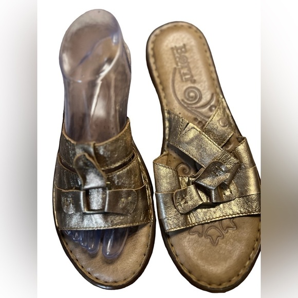 BORN Womens Size 11/43 Gold Foil Metallic 2 Strap Slip On Sandals Slides - Picture 1 of 5